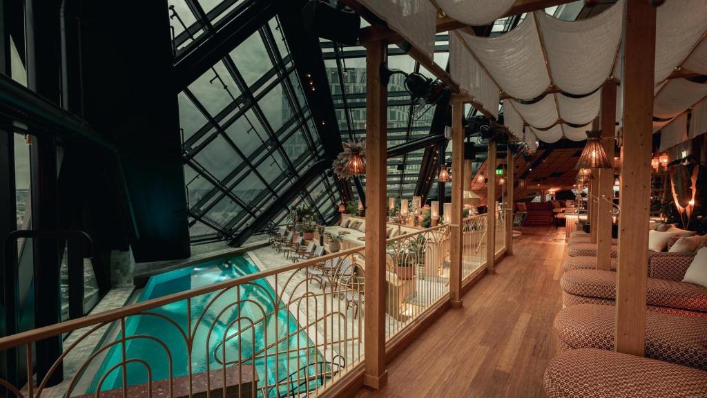 Famous 27th Floor Spa