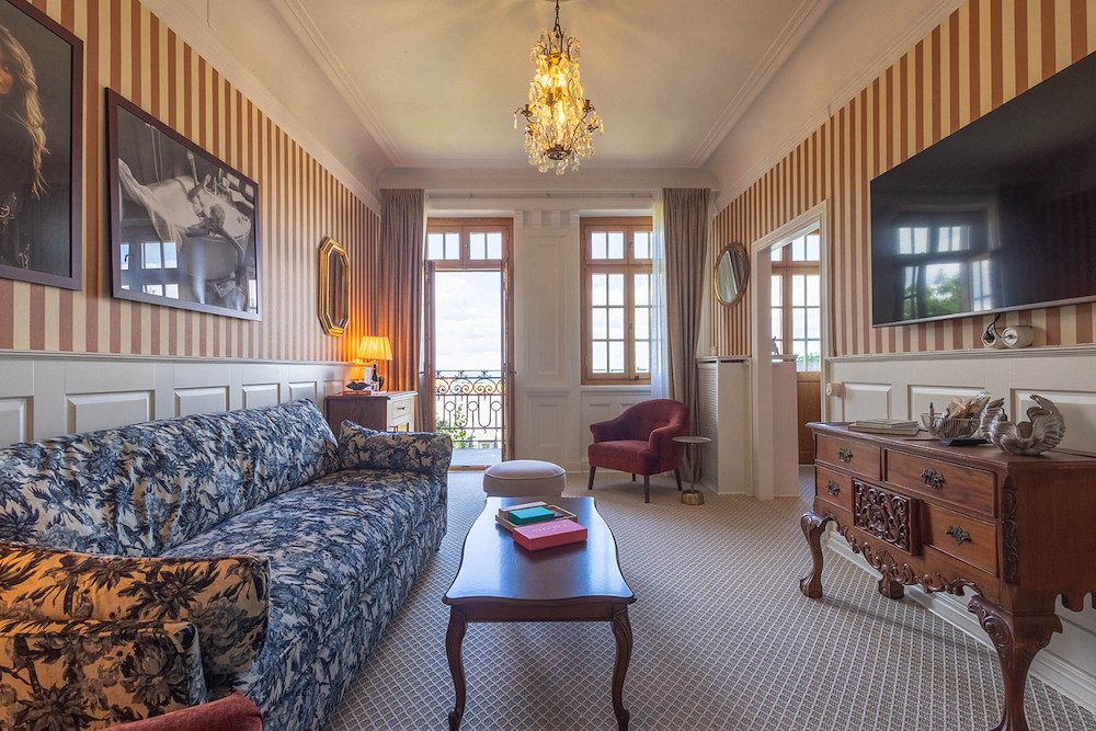 Suite - Lily of the Hill