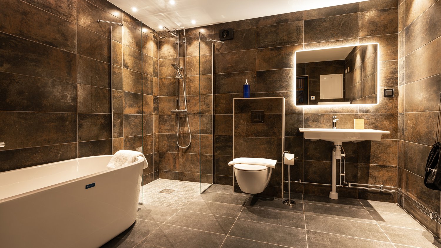 Summer Midnight Sun Experience